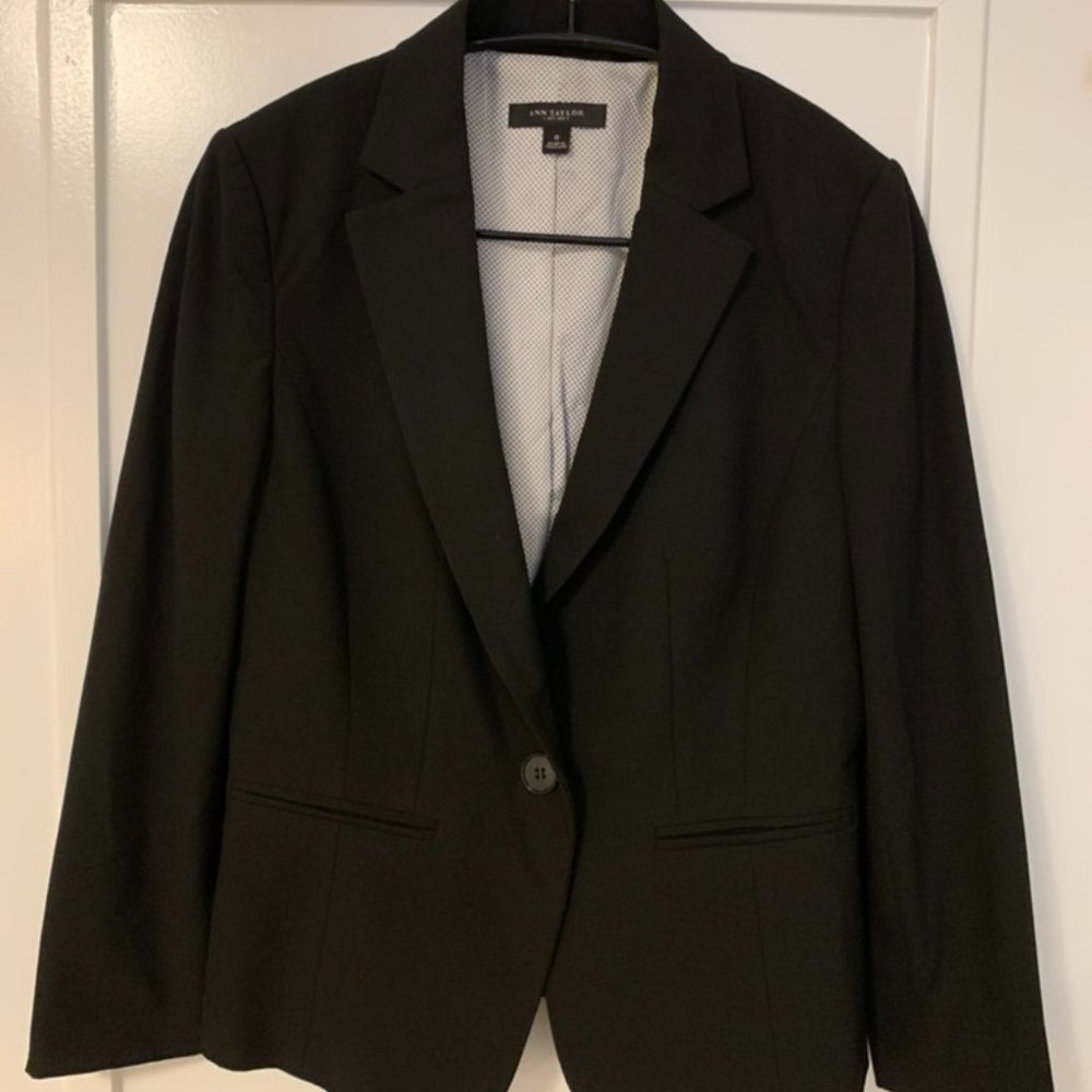 Ann Taylor Lightweight Black Blazer